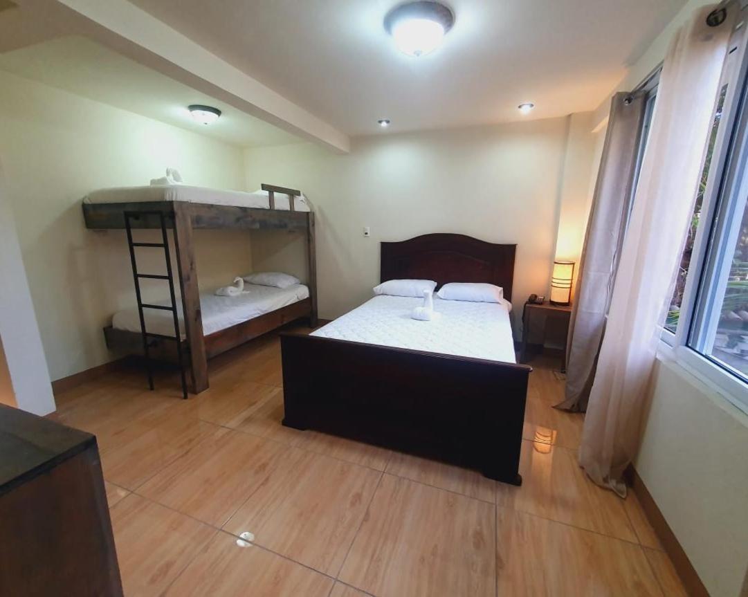 Hotel Ariana San Pedro La Laguna Exteriör bild