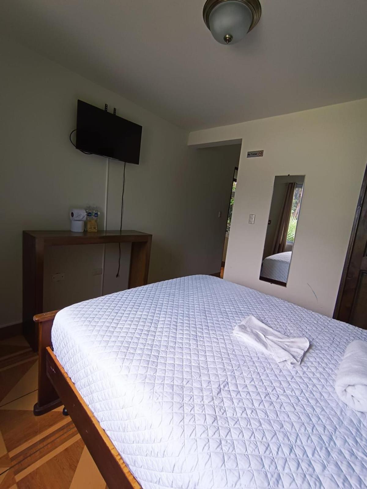 Hotel Ariana San Pedro La Laguna Exteriör bild